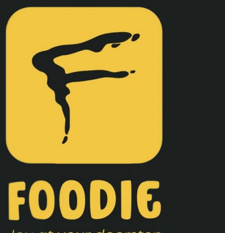 Foodie logo lockup